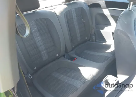 2012 Volkswagen Beetle 2.0T Turbo из США, поврежденный, VIN 3VWVA7ATXCM660808